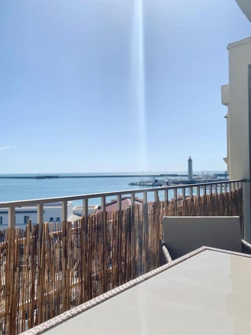 Apartment Panoramic - Magnifique T3, Climatise Avec Parking